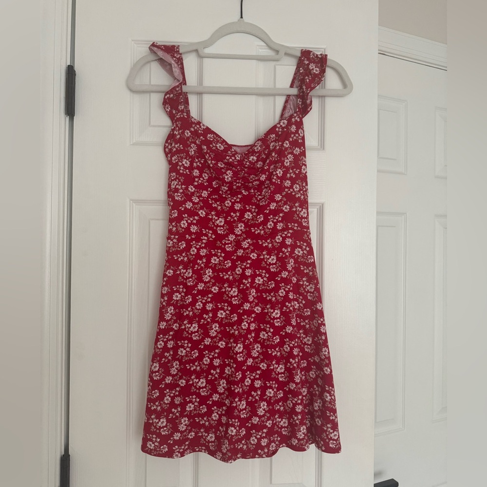 NWT Hollister Red Floral Mini Dress Size Medium - Picture 3 of 5